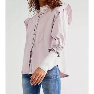 We The Free Women's 3/4 Sleeve Button Front Ruffle Louise Denim Top Size L Lilac